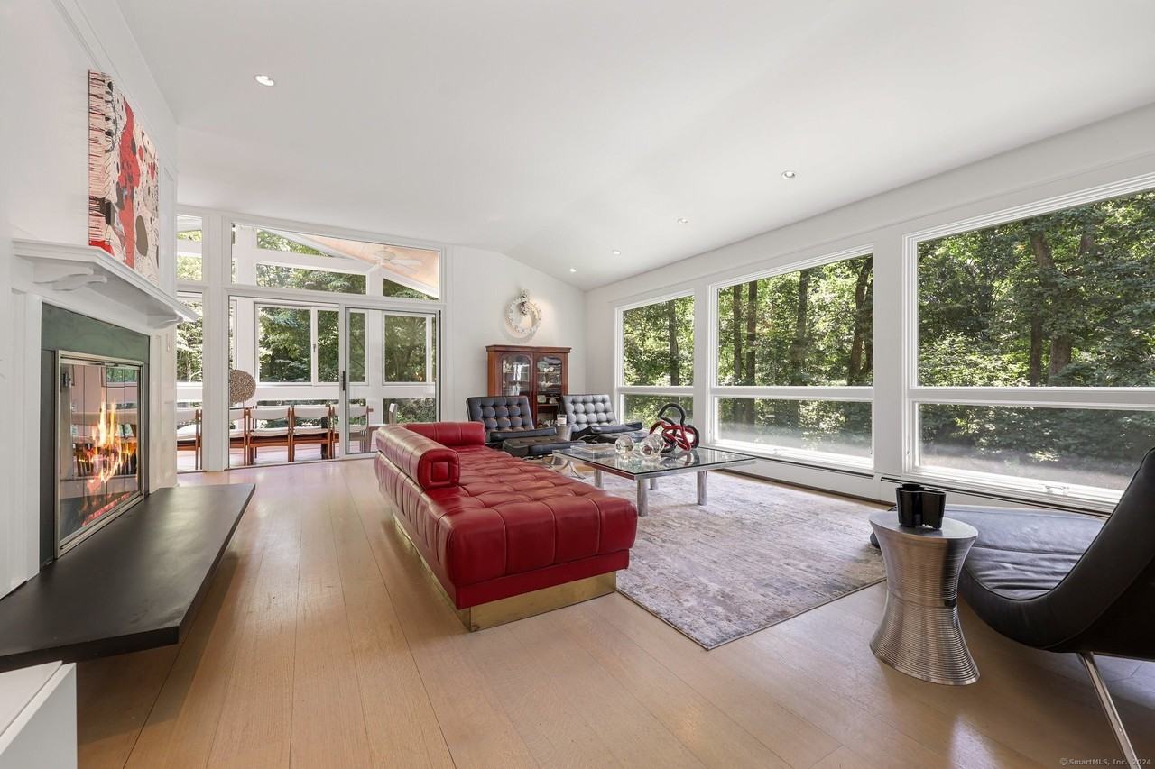 22 Sunswyck Rd - Photo 5 of 38