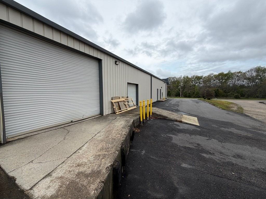 1950 Wise Dr - Photo 2 of 11