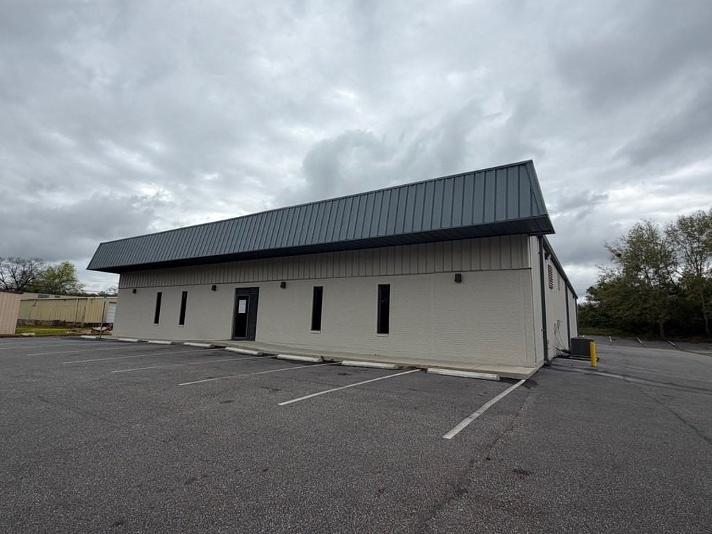 1950 Wise Dr - Photo 3 of 11