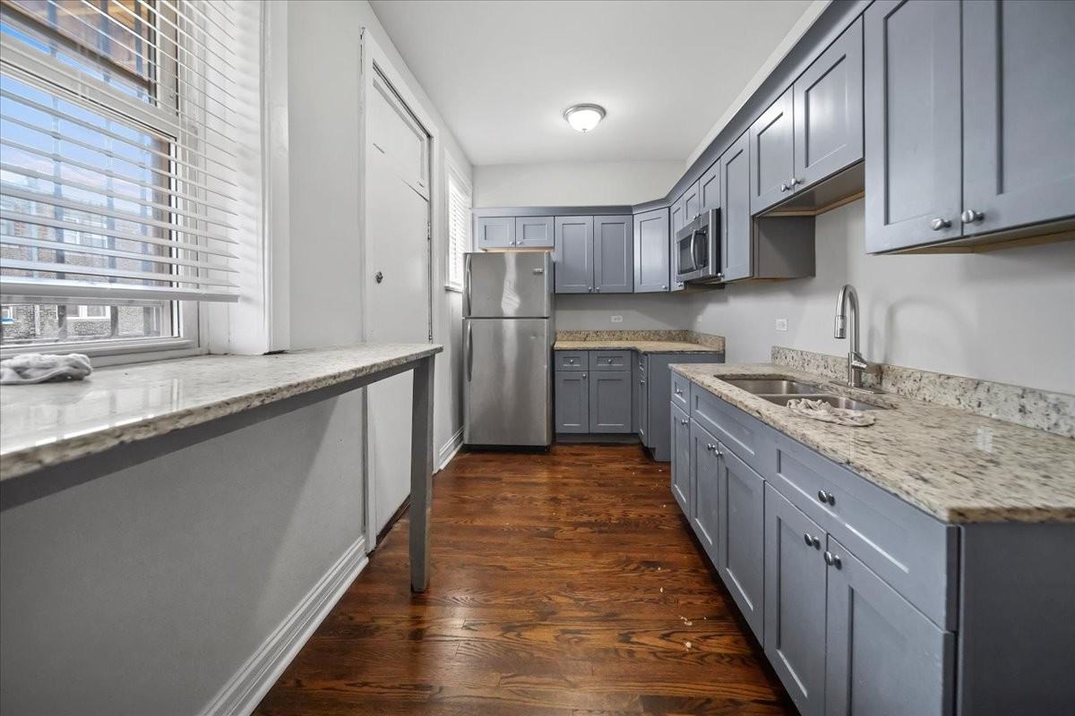 6635 S Ellis Ave #3S - Photo 2 of 10