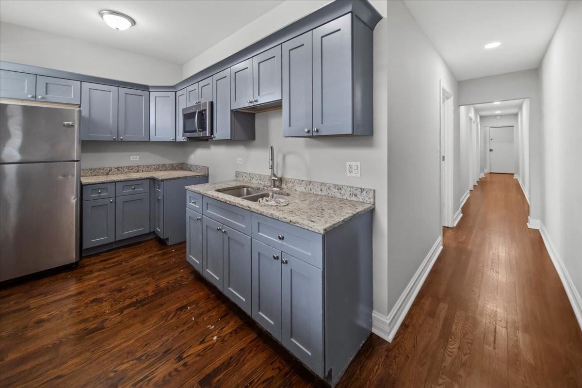 6635 S Ellis Ave #3N - Photo 3 of 10