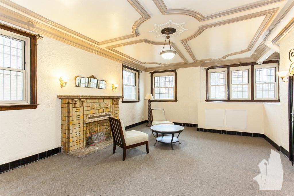 2536 N Sawyer Ave #206 - Photo 3 of 12