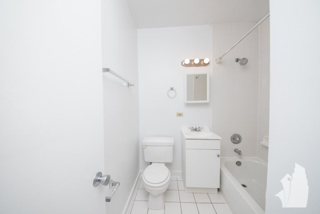 1850 N Humboldt Blvd #103 - Photo 7 of 9