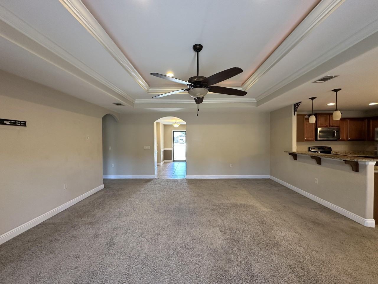 516 Grandridge Dr - Photo 5 of 26