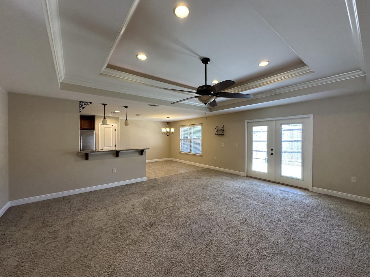 516 Grandridge Dr - Photo 7 of 26