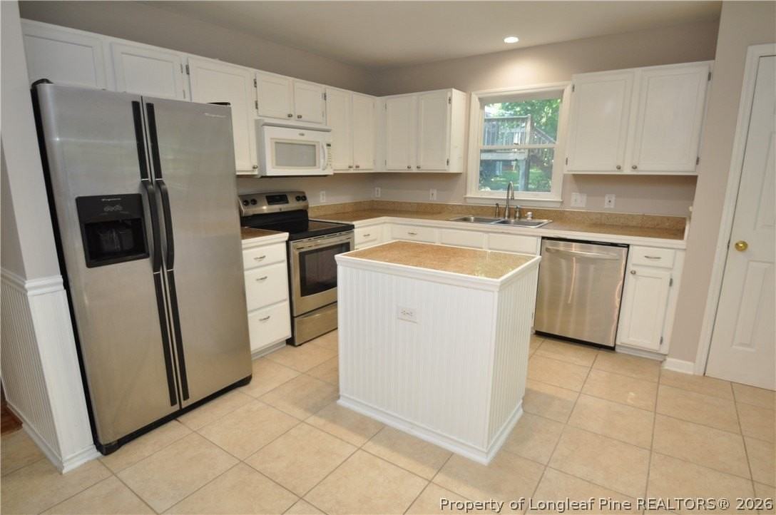 2128 Leadenhall Way - Photo 4 of 22