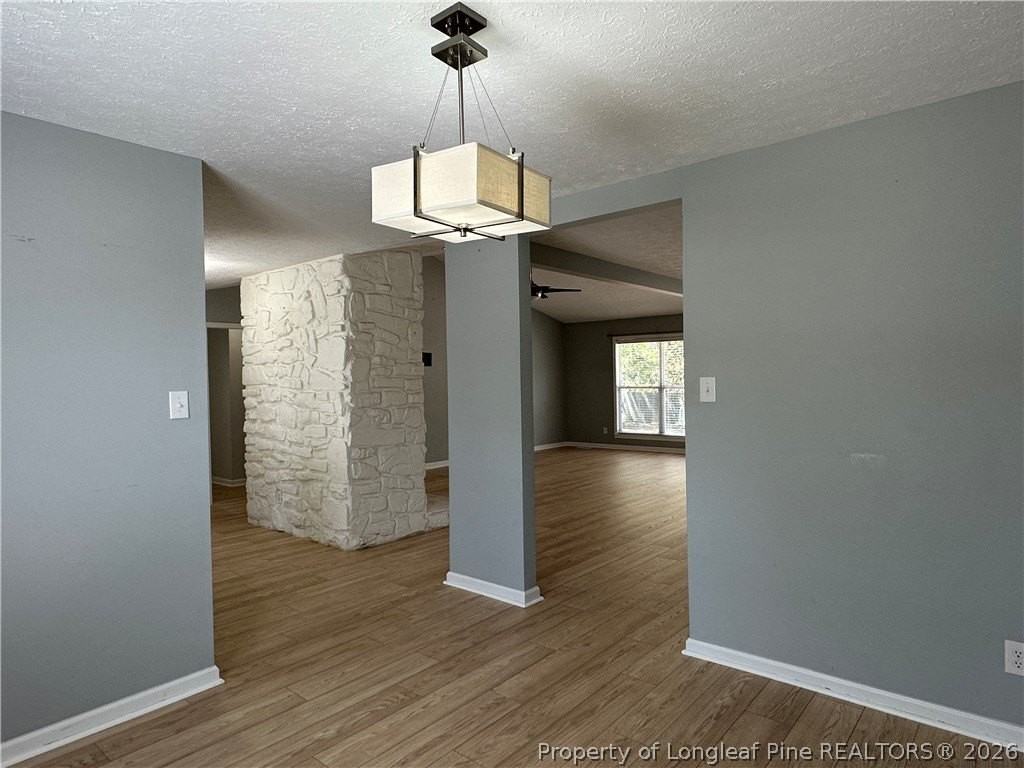 6913 Timbercroft Ln - Photo 6 of 30