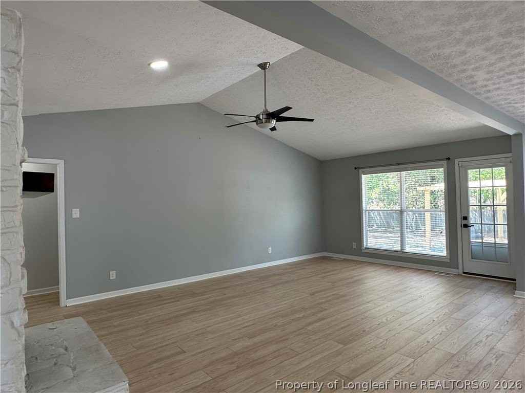 6913 Timbercroft Ln - Photo 7 of 30