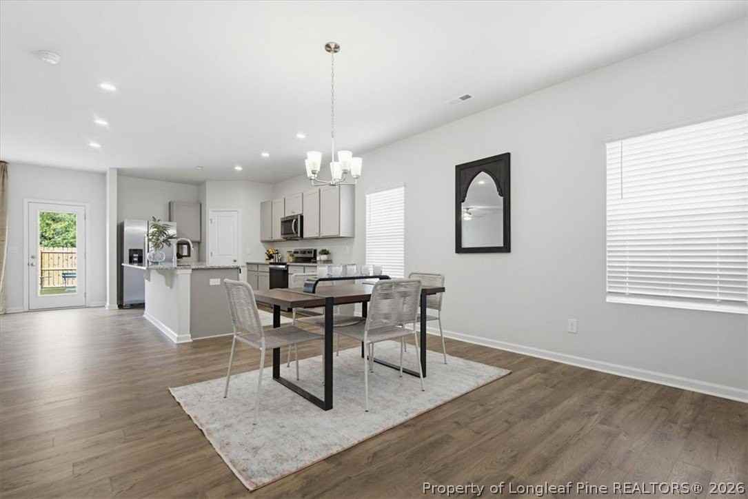 594 Melbourne Dr - Photo 6 of 28