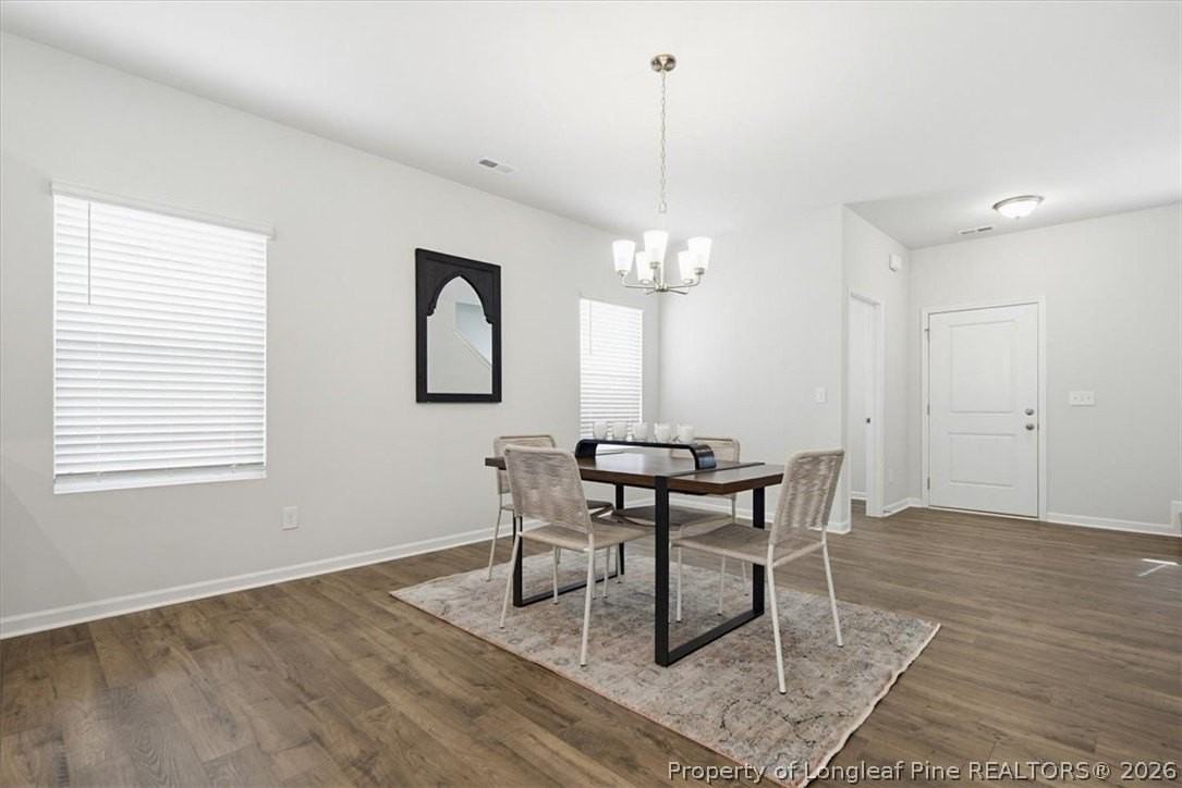 594 Melbourne Dr - Photo 7 of 28