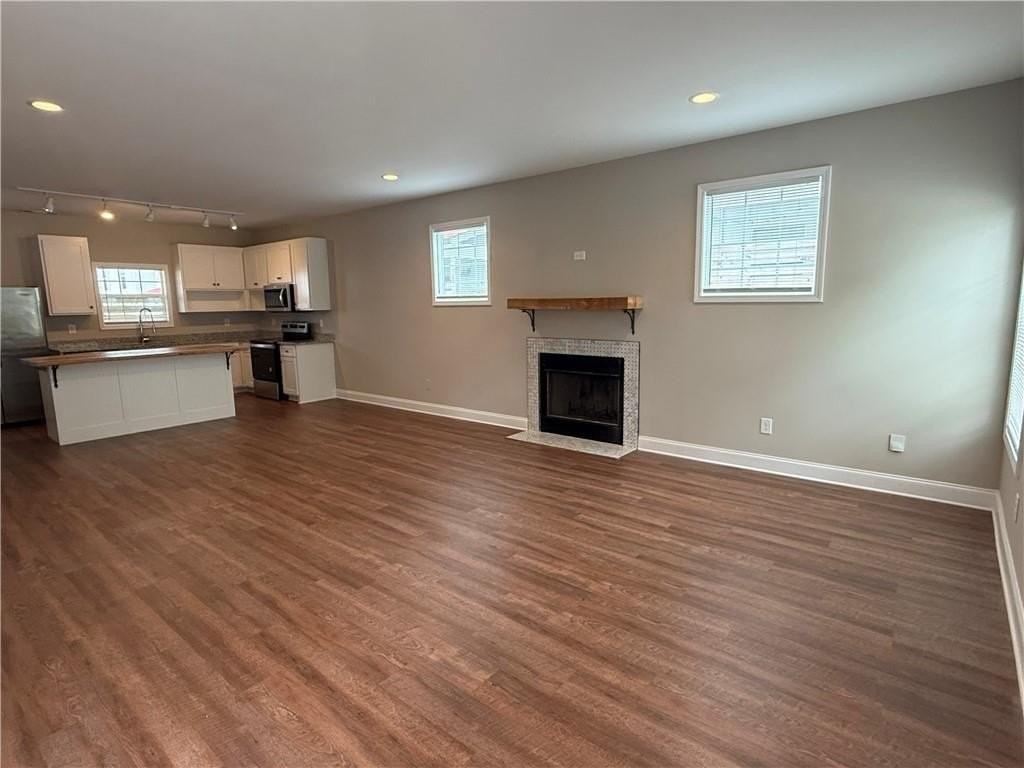 784 Grove St - Photo 3 of 16