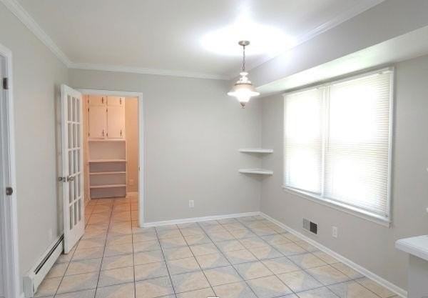 2866 Manor Ct - Photo 5 of 18