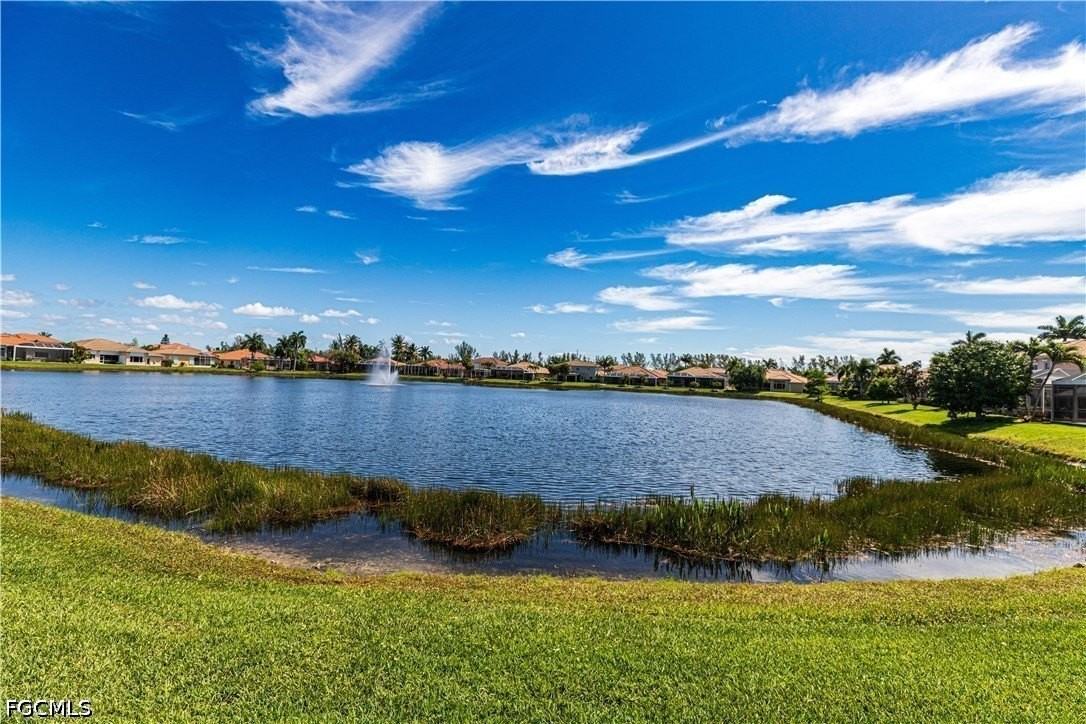 8789 Paseo De Valencia St - Photo 3 of 35