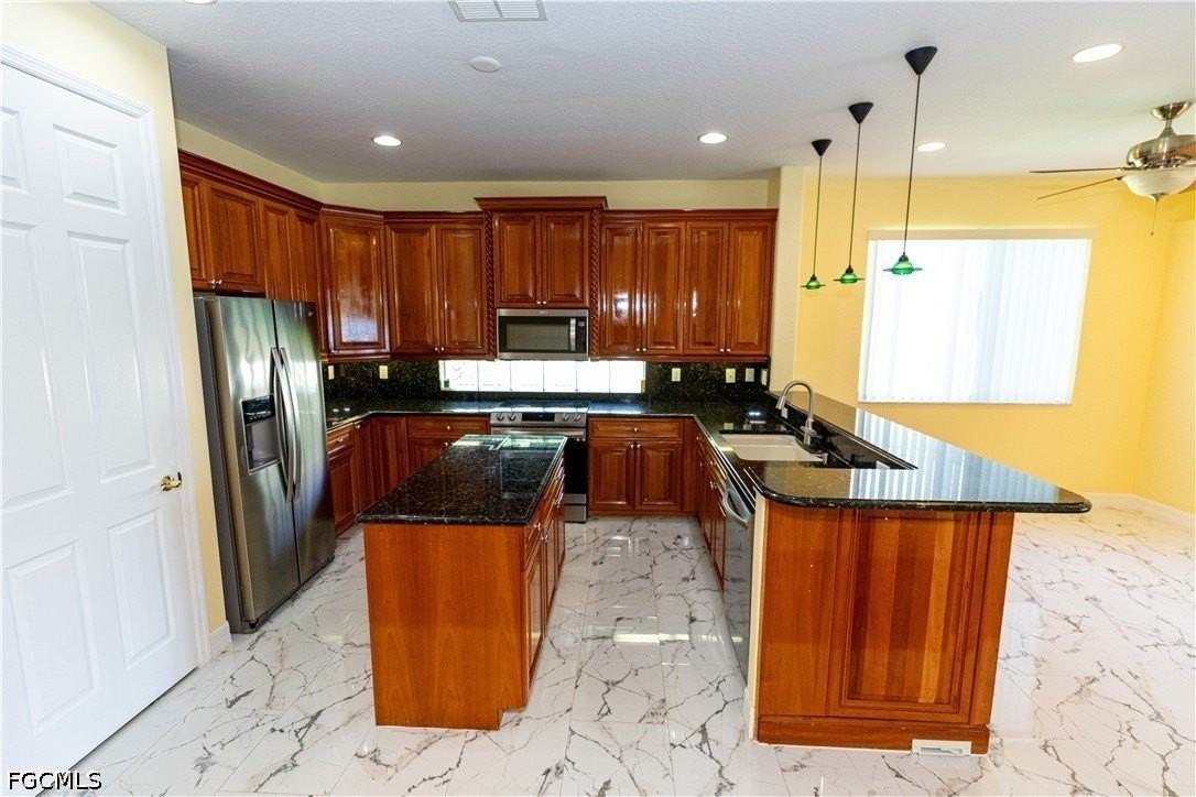 8789 Paseo De Valencia St - Photo 6 of 35