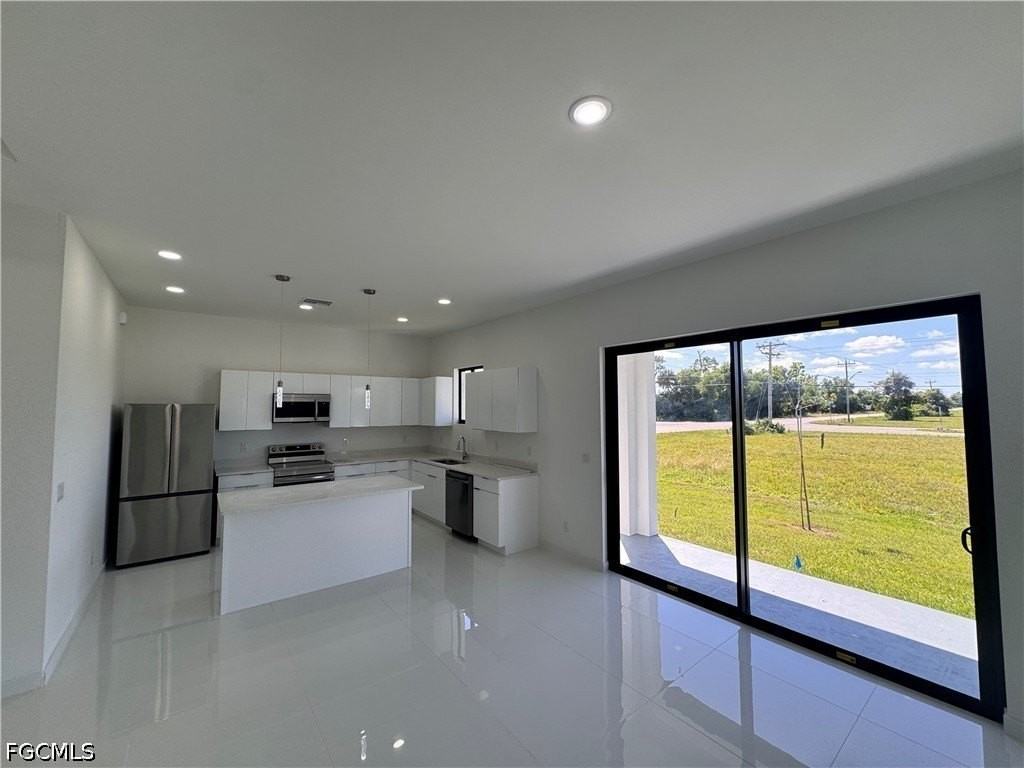 4002 Nw 38th St - Photo 4 of 23