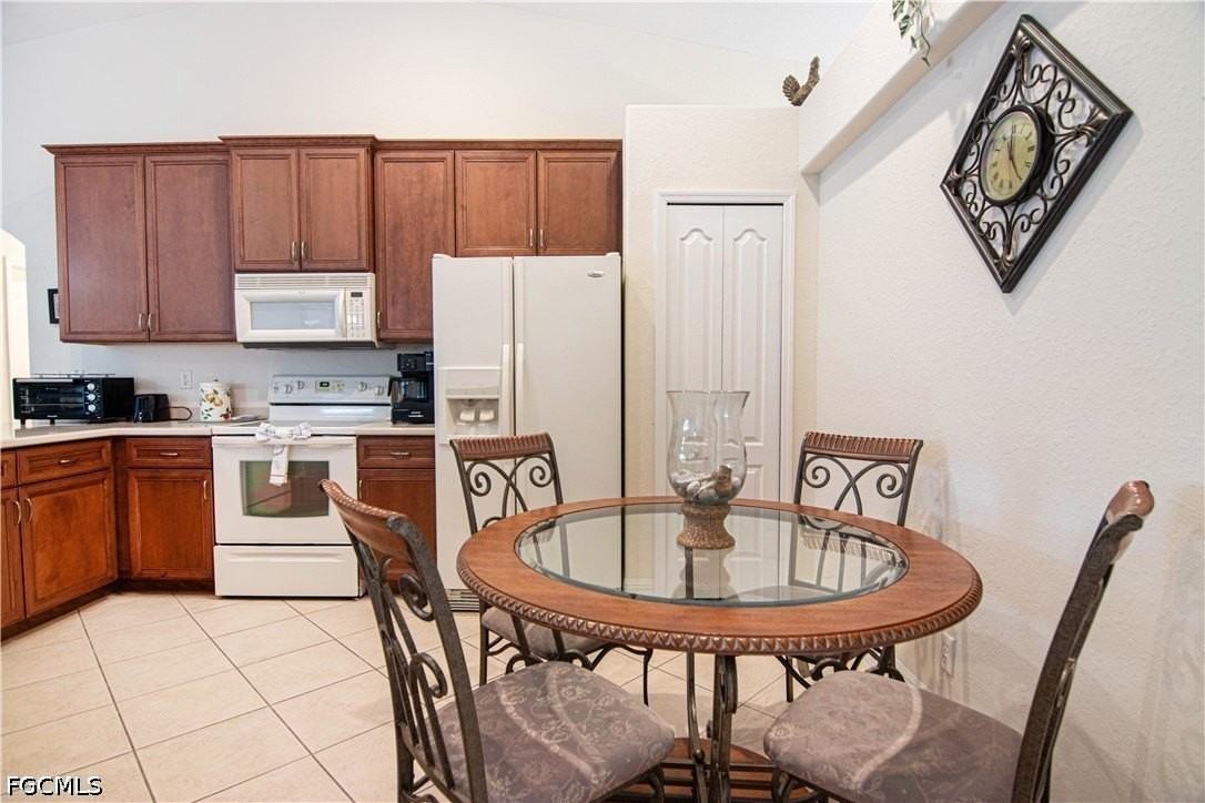 5023 Agualinda Blvd - Photo 6 of 33