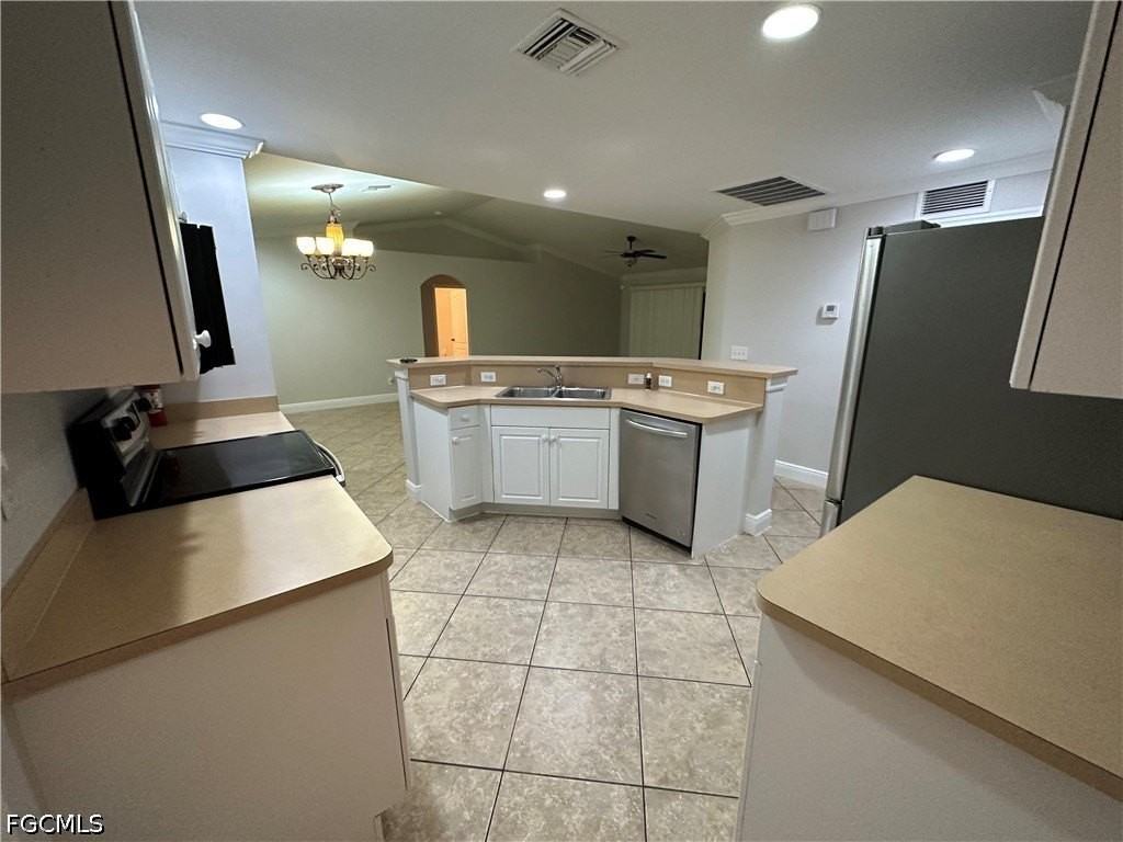 1706 Kismet Pkwy E - Photo 4 of 22