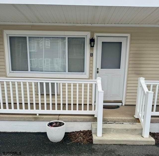 130 N Adams Ave #B - Photo 2 of 13