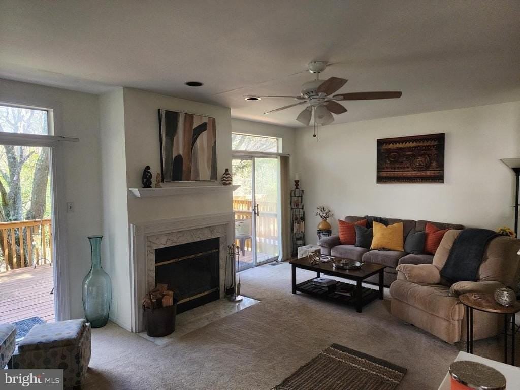 922 Glackens Ln - Photo 4 of 13