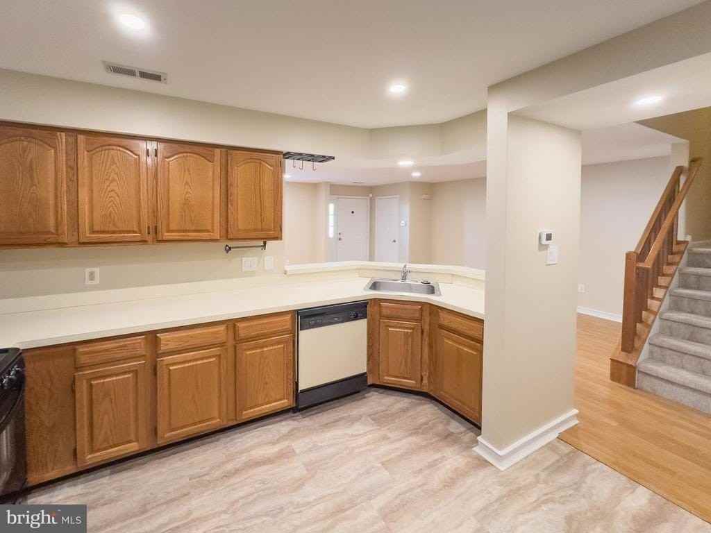 806 Wharton Rd - Photo 7 of 27