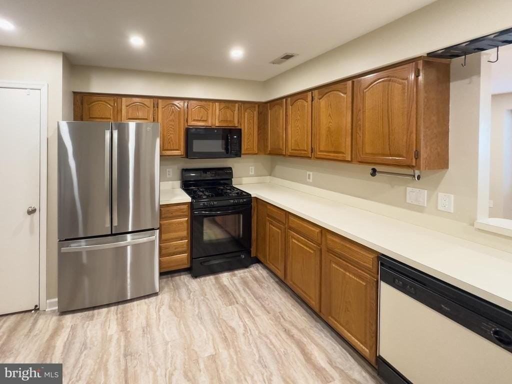 806 Wharton Rd - Photo 7 of 25