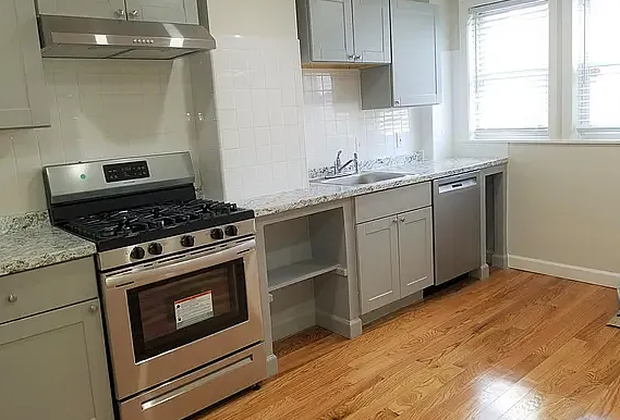 156 Lexington St #3 - Photo 6 of 9