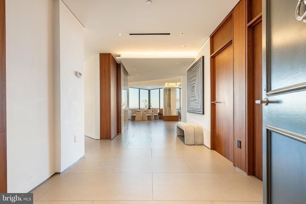 210 W Rittenhouse Sq #2106-2107 - Photo 5 of 50