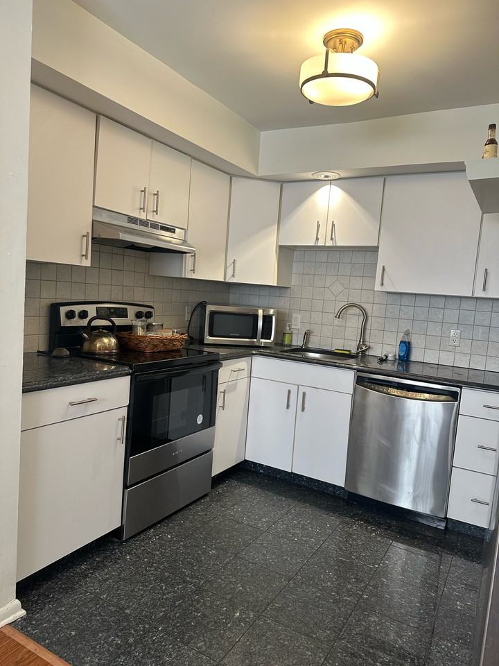 1219 Kater St #1 - Photo 2 of 12