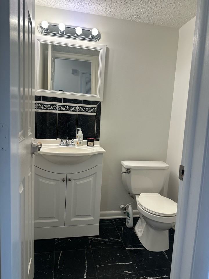 1219 Kater St #1 - Photo 3 of 12