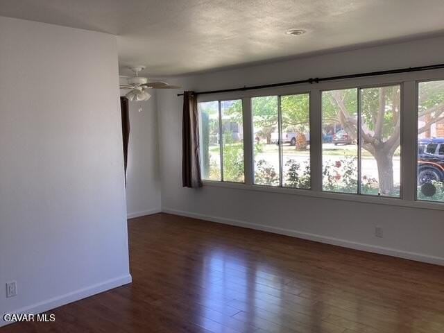 38594 Friendly Ave - Photo 4 of 15