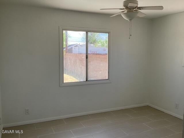 38594 Friendly Ave - Photo 6 of 15