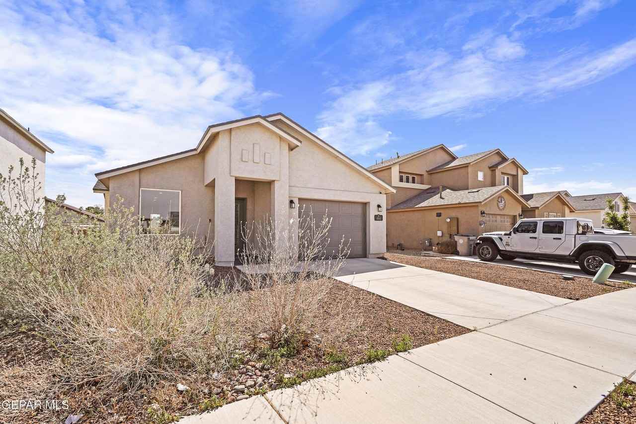 4868 Marisabel Azcarate St - Photo 4 of 30