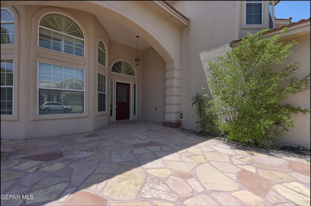 6300 Franklin Vista Dr - Photo 6 of 50