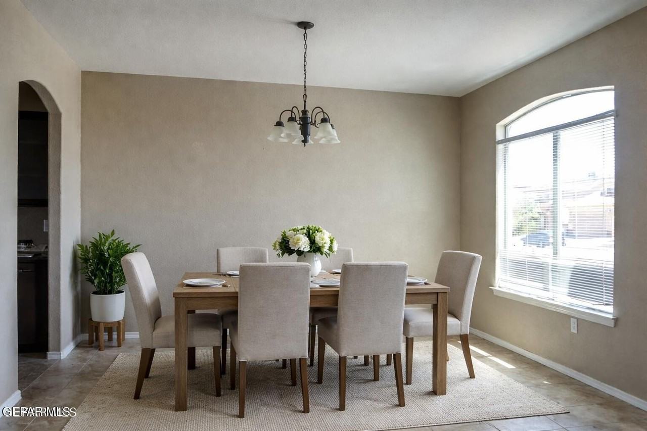 12743 Destiny Ave - Photo 4 of 21