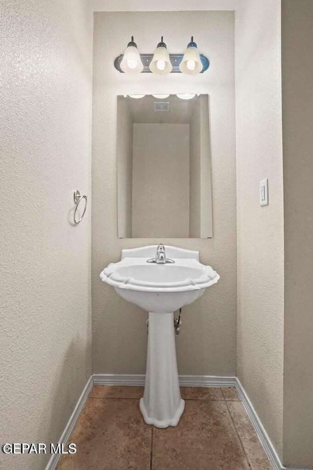 12743 Destiny Ave - Photo 7 of 21