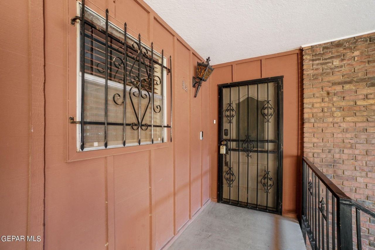 4800 N Stanton St #86 - Photo 4 of 38