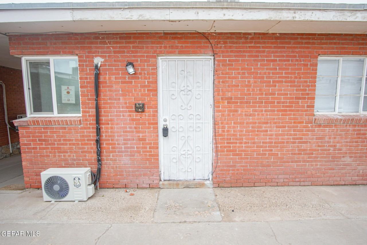 1421 Saint Johns Dr #2