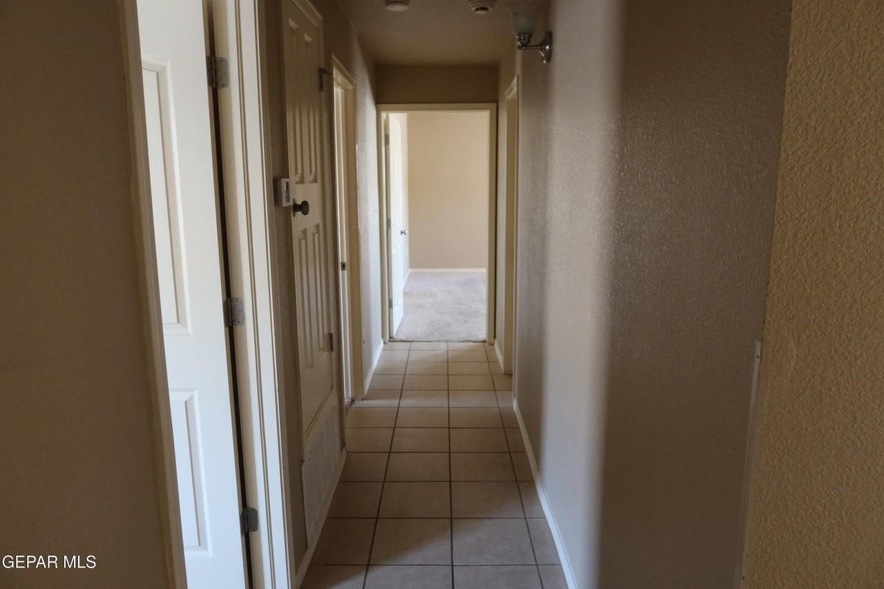 14217 Otter Point Dr - Photo 7 of 21