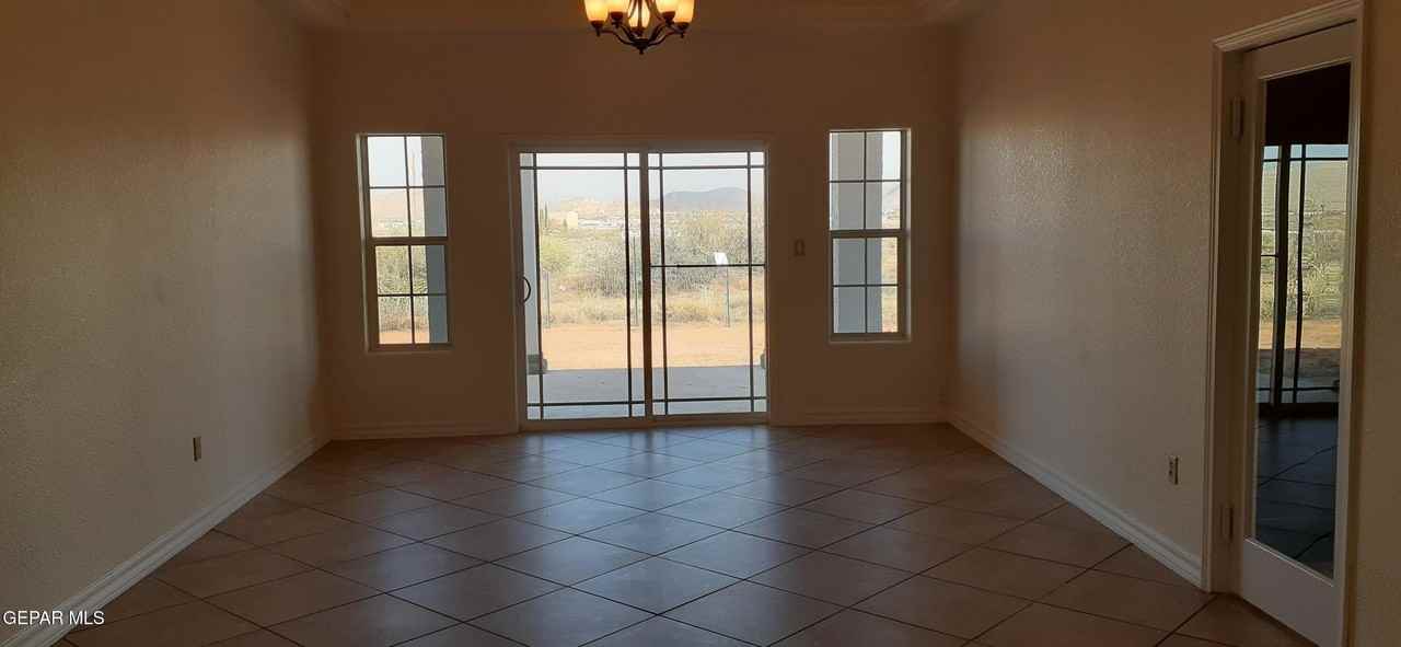 5466 Buffalo Creek Dr - Photo 6 of 46