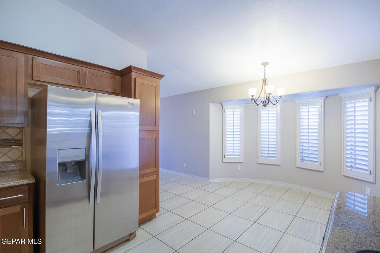 13177 Shady Trail Ct - Photo 6 of 28