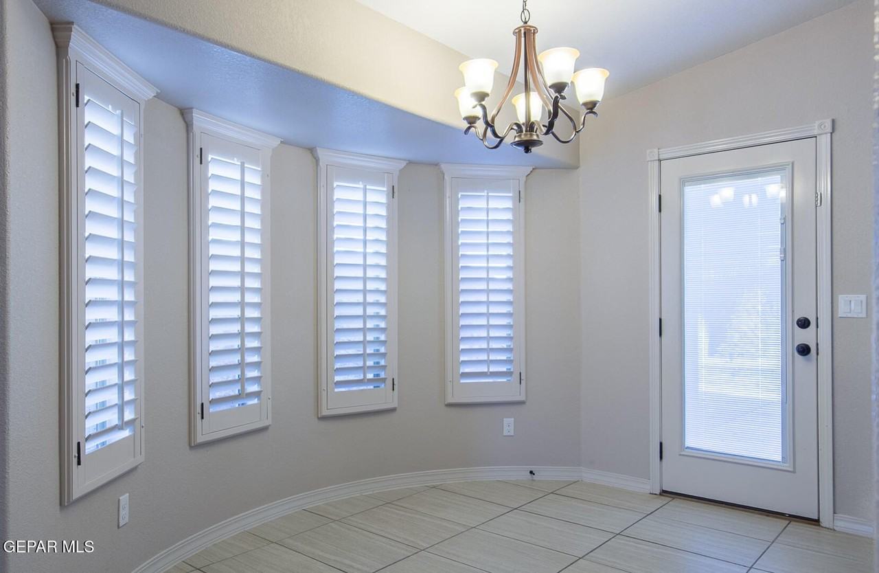 13177 Shady Trail Ct - Photo 7 of 28