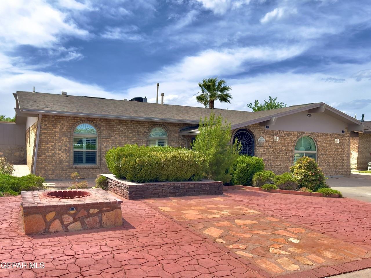 3217 Funston Pl - Photo 2 of 25