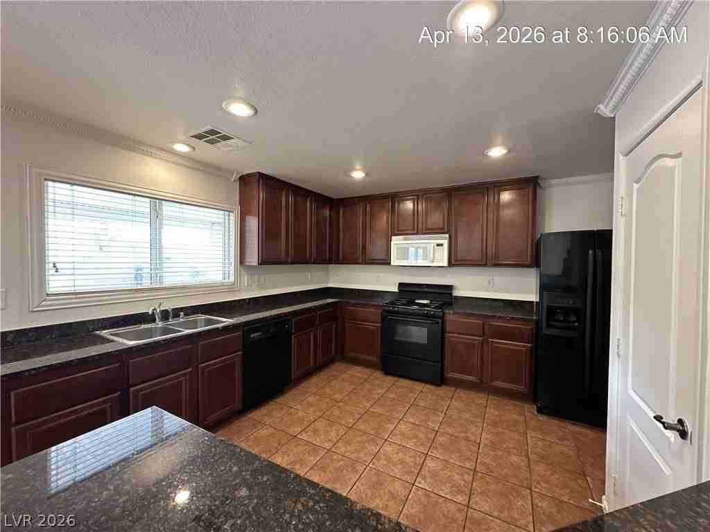 6244 Mercer Valley St - Photo 7 of 39