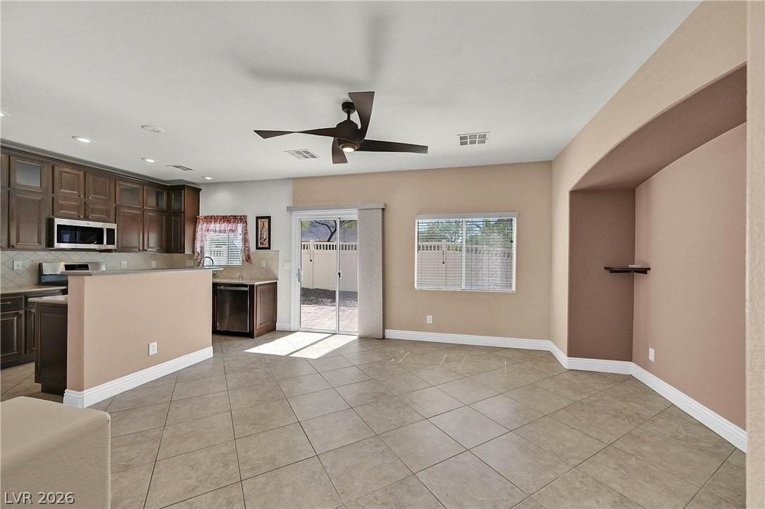 1110 Tropical Star Ln #1 - Photo 5 of 24