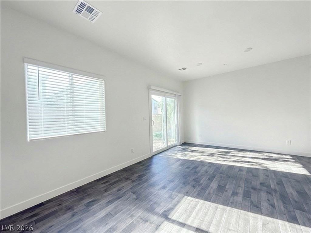 12741 Epperly St - Photo 5 of 35