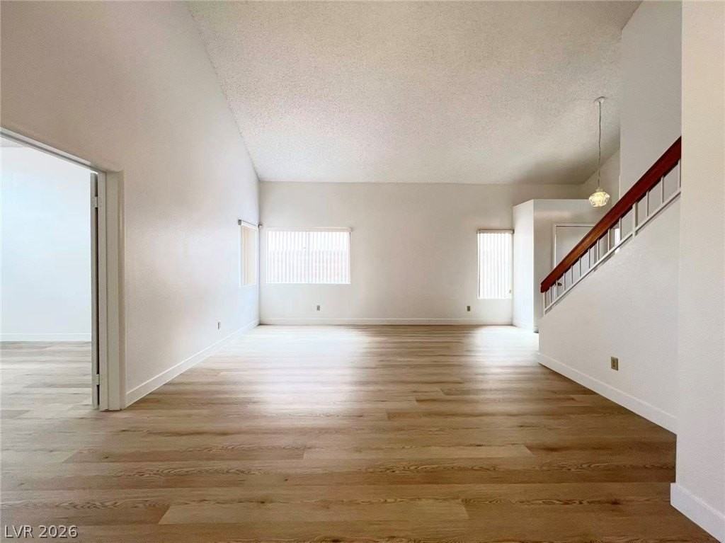 10001 Dove Ridge Dr - Photo 5 of 25