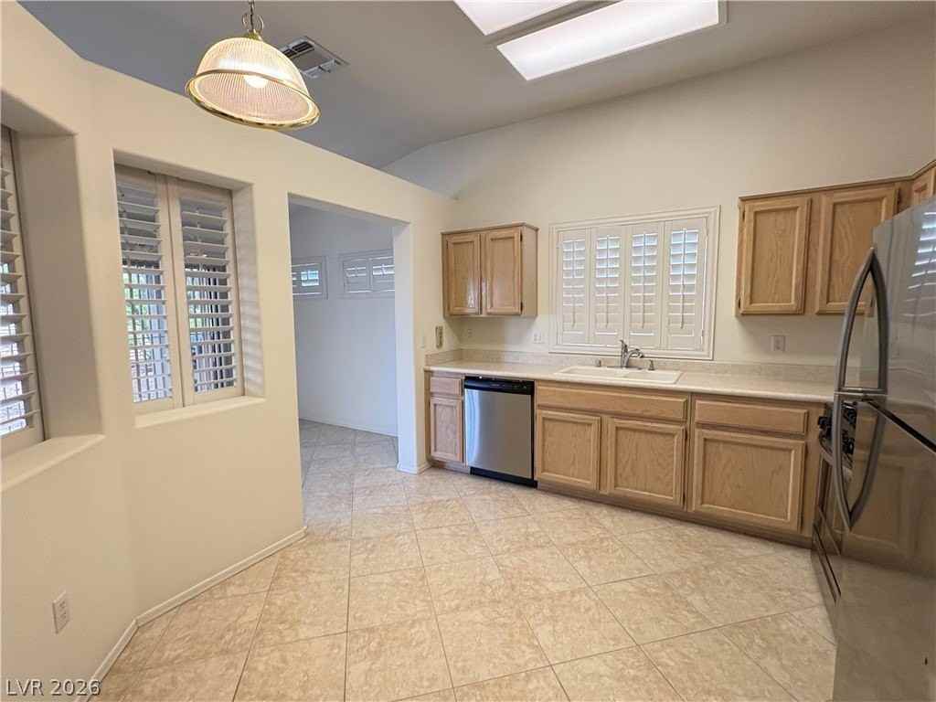 482 Dalgreen Pl - Photo 4 of 16