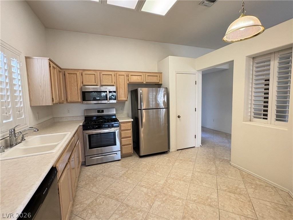 482 Dalgreen Pl - Photo 5 of 16