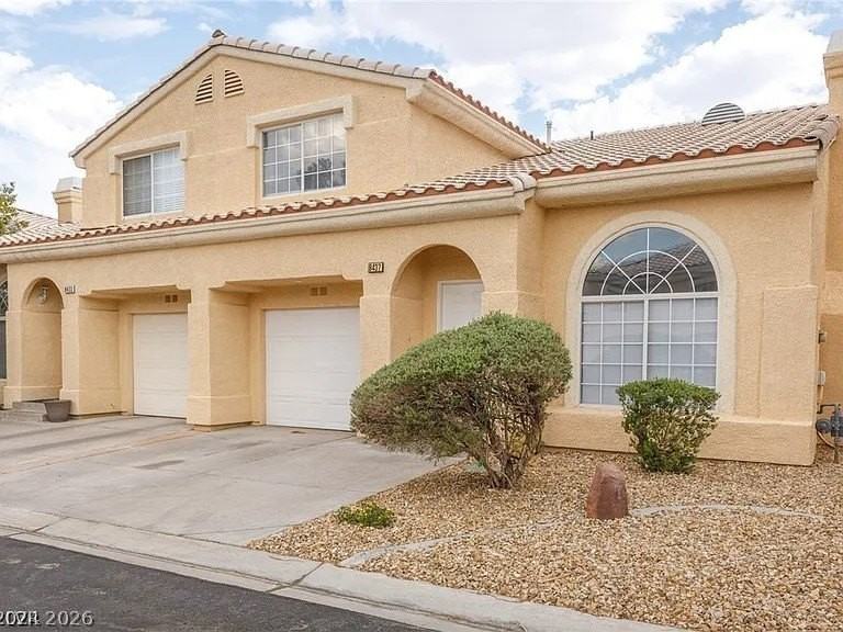 8437 Majestic View Ave - Photo 2 of 22