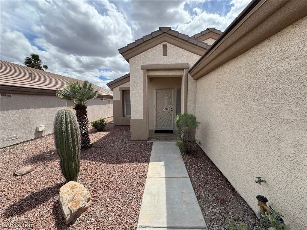 2107 High Mesa Dr - Photo 2 of 43